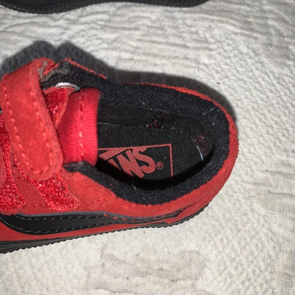 Vans Toddlers Old Skool  RED Black TRIM Toddler Size US 4 Shoes Sneakers‎ EUC
